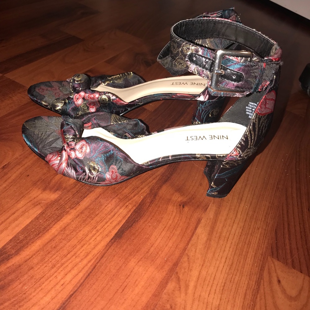 Super comfy Nine West heels!!!!!